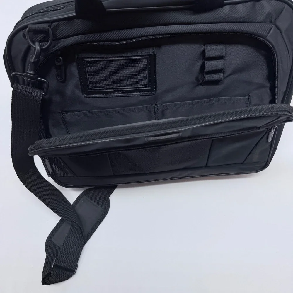 Targus Black Laptop Bag Briefcase Messenger Bag with Shoulder Strap